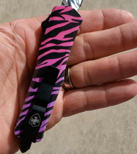 Load image into Gallery viewer, Templar Knife Concept Edition - Zebra