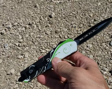 Load image into Gallery viewer, Templar Knife Concept Edition - Green Dame