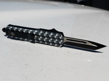Load image into Gallery viewer, Templar Knife Concept Edition - Black &amp; White Woven Pattern
