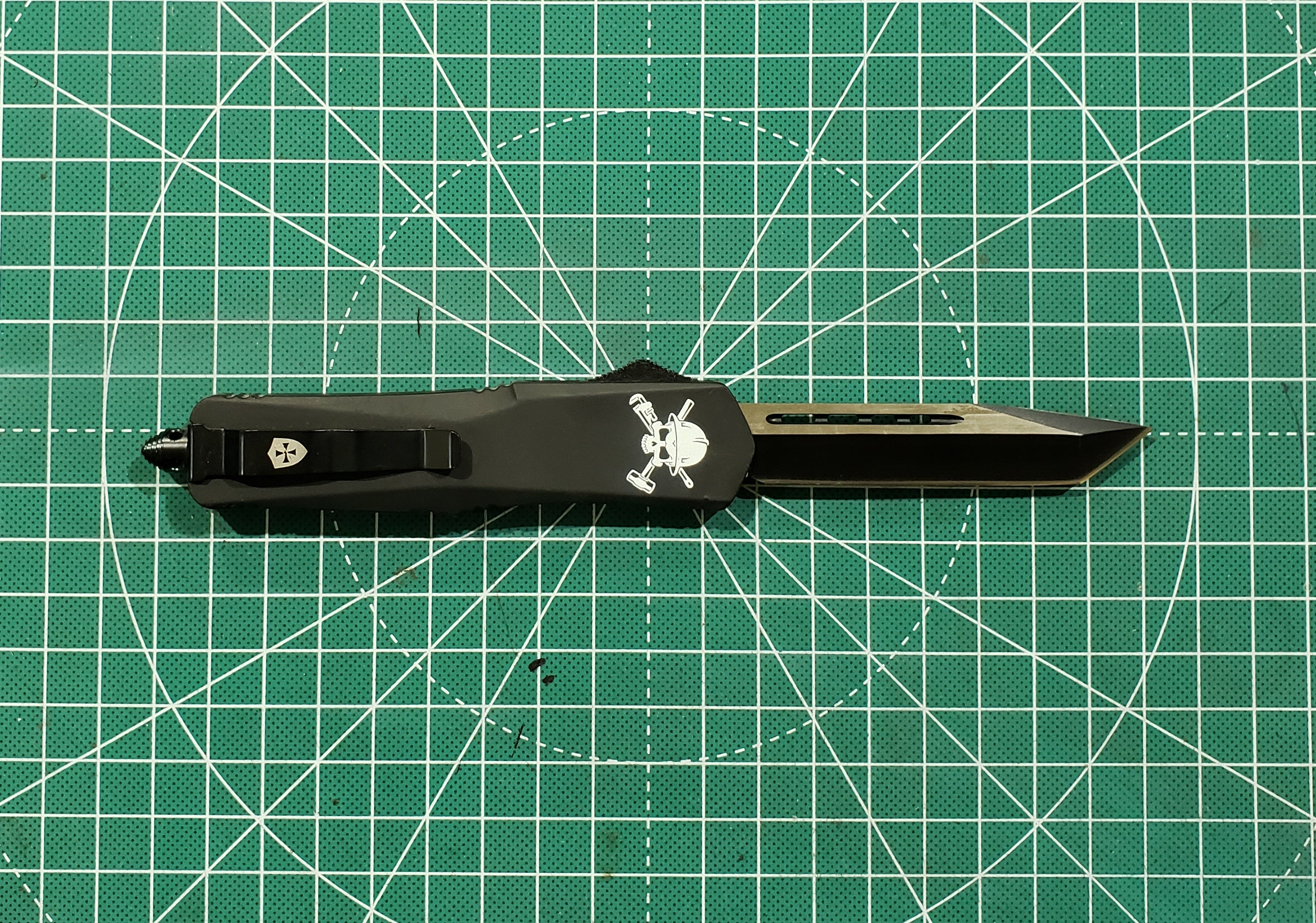 Z(RT) Large Gen I Rigger Tanto Serrated Silver