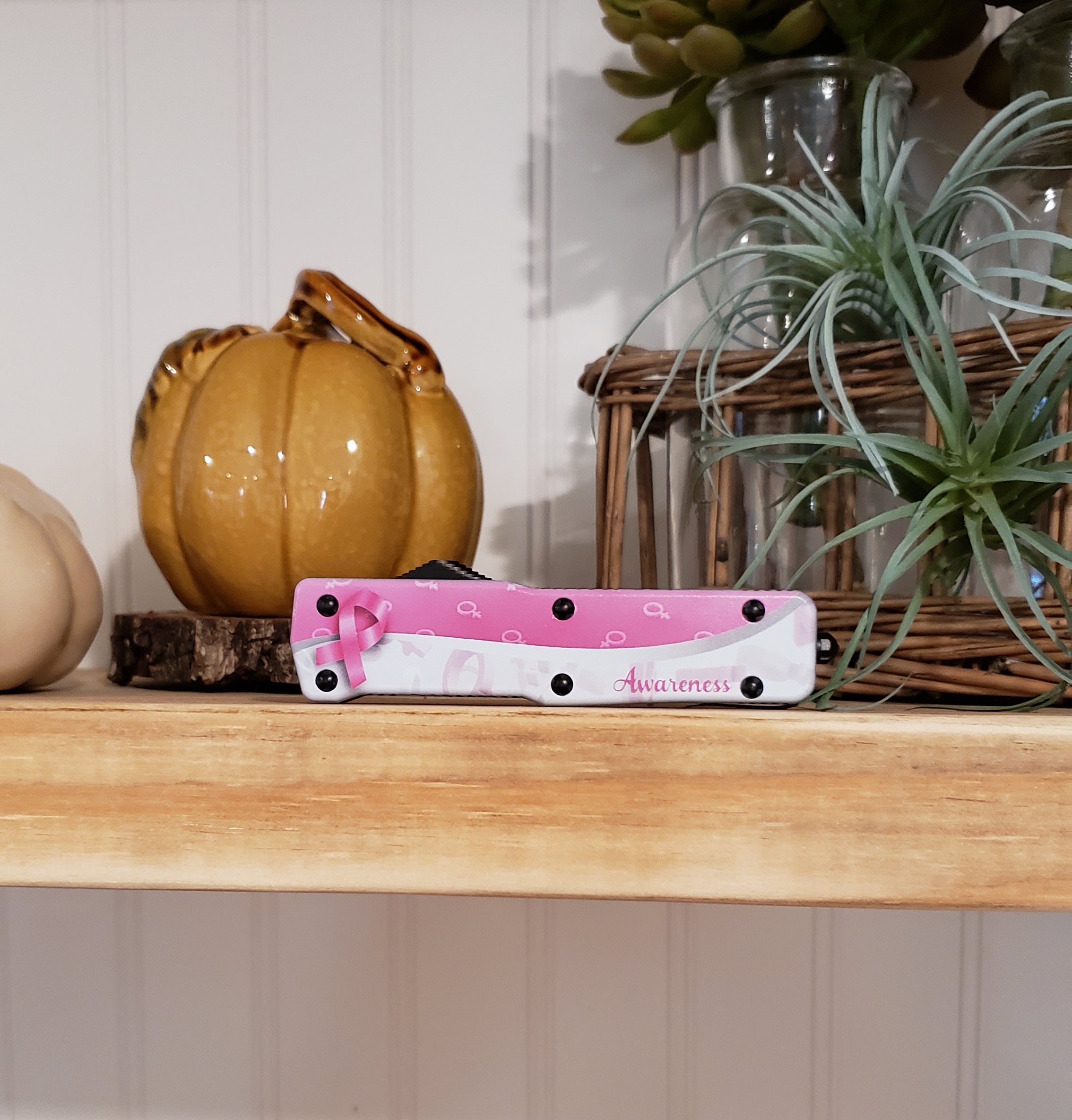 Templar Knife Concept Edition - Premium Small Lightweight Susan G. Komen Theme with a VG10 Core Damascus Blade