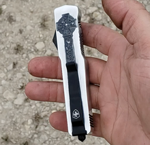 Load image into Gallery viewer, Templar Knife Concept Edition -  Celtic Cross