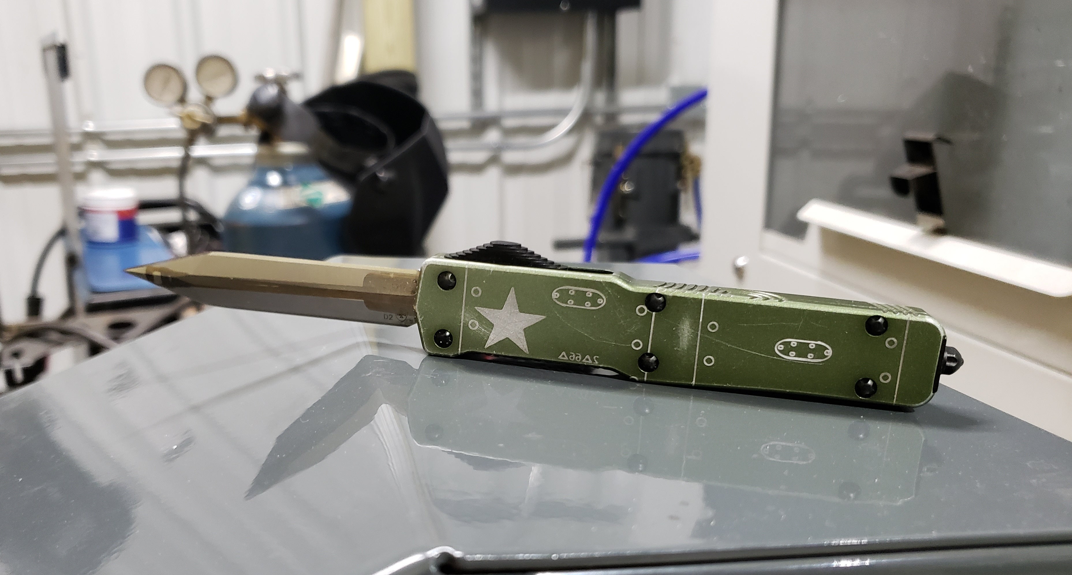 Templar Knife Concept Edition - Green Sherman Tank