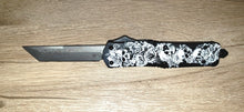 Load image into Gallery viewer, Templar Knife Concept- Skull and Roses Damascus